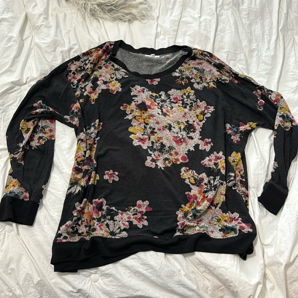 Maurices super soft burnout floral sweatshirt - Picture 1 of 3